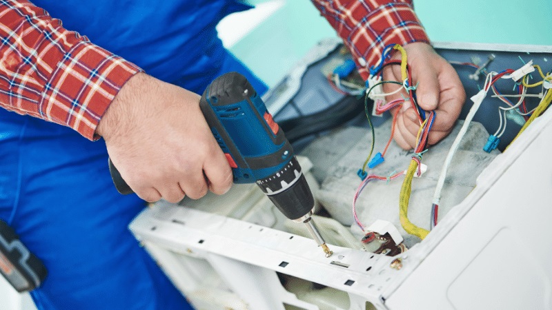 Derince Altus Altus çamaşır makinesi kart tamiri – Su almama arızası orijinal parça ile giderildi. - Teknik servis örneği